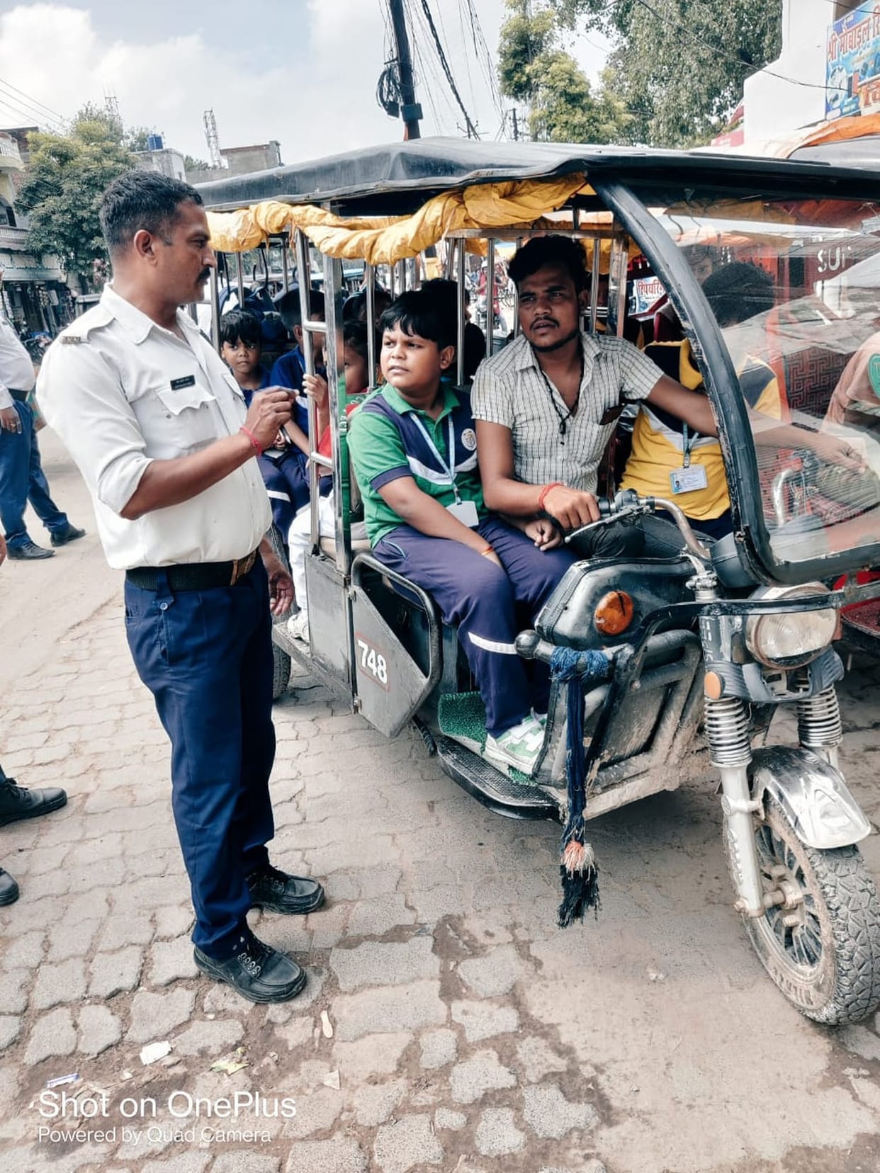 Action on 15 e-rickshaw drivers