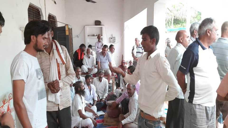 Rajat Chahar bitten by snake Eight time tantriks-treated In Agra Up News