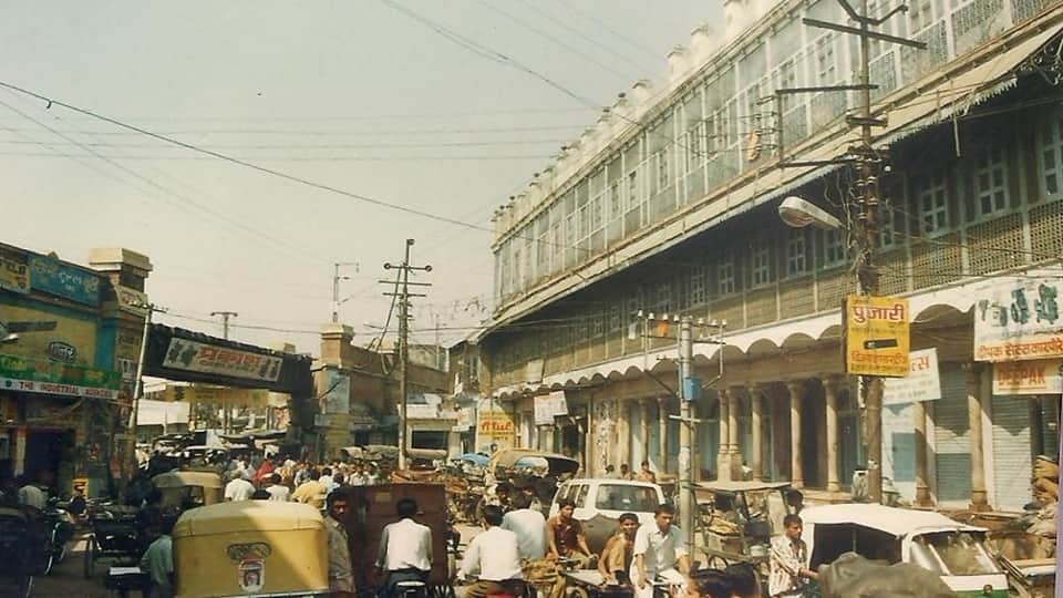 Ram Barat bomb was thrown on British collector Hardy in agra 82 years ago