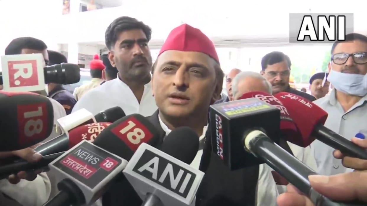 Akhilesh said: Government is cheating farmers, black marketing of fertilizers has become a problem