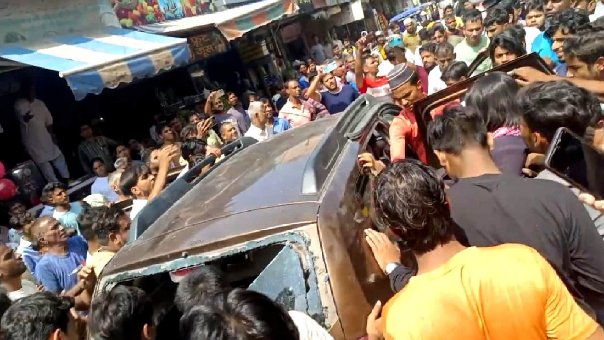 PHOTO: Delhi youth assaulted on suspicion of child theft in Baghpat, car vandalism