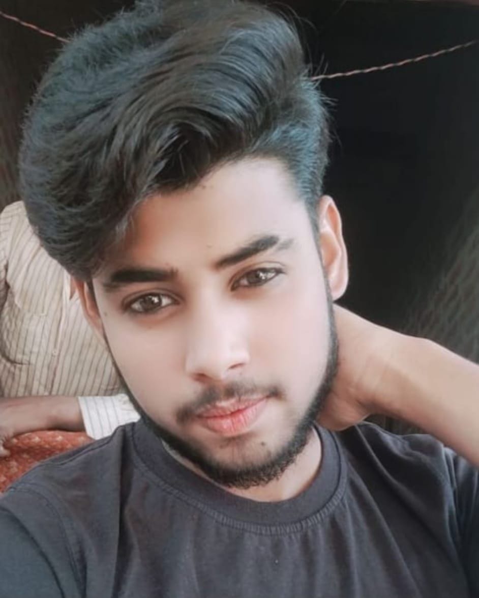 Hathras: Bike rider dies in accident