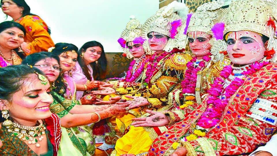 Janakpuri Mahotsav History first time Janakpuri held in Naubasta Agra