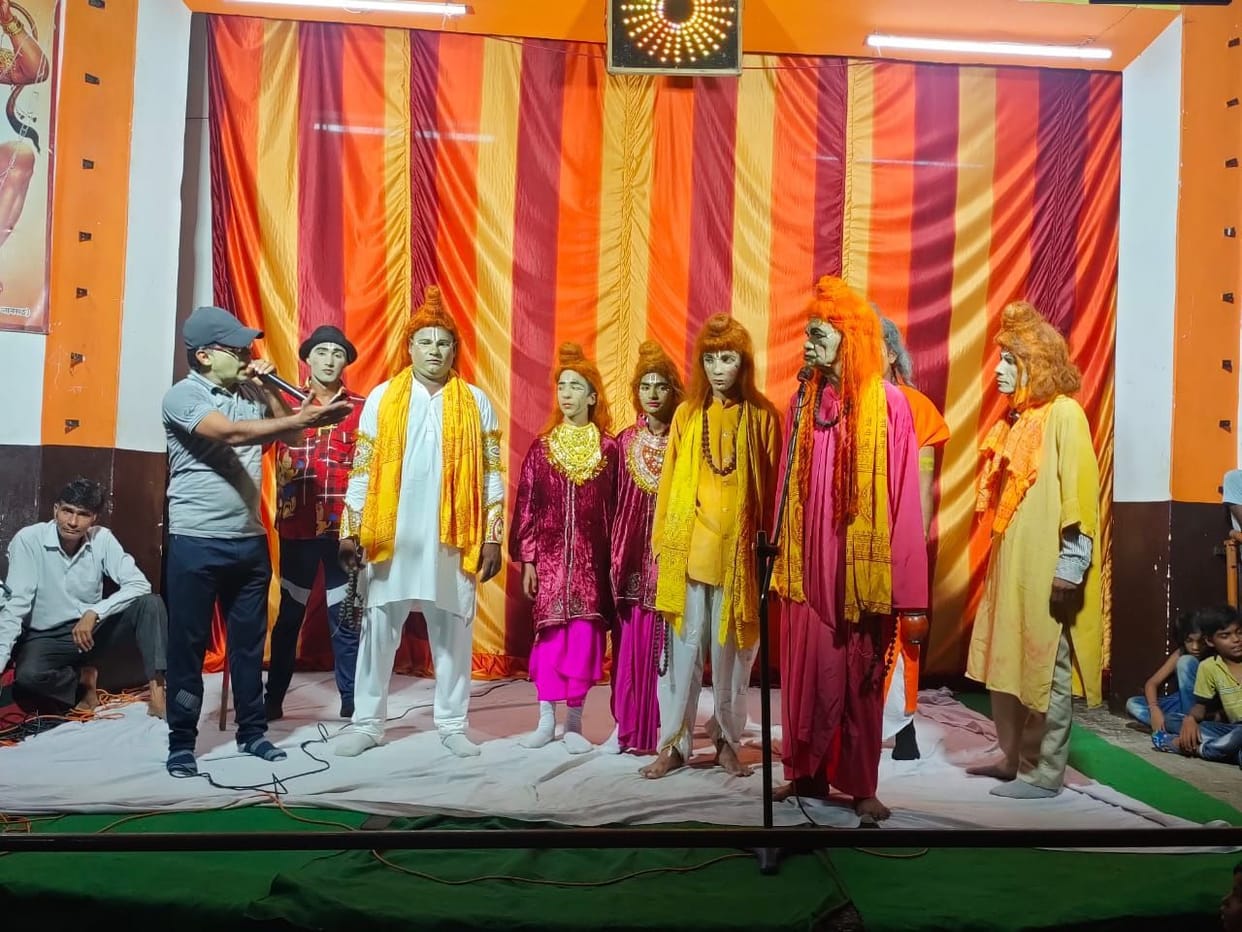 The spectators got emotional after watching the staging of the Leela of Shri Ram's birth.