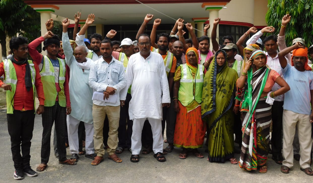 cleaning workers demonstrated