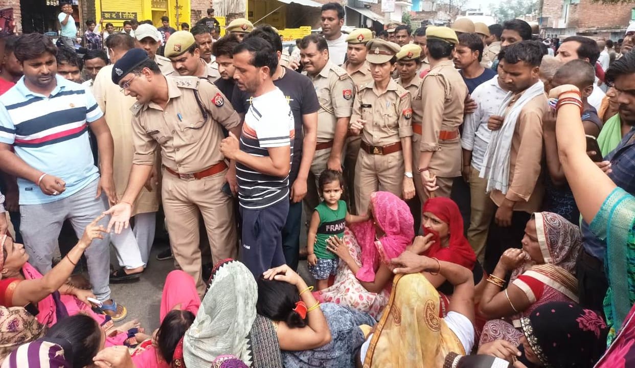 Uproar over hanging the dead body after killing the son, jammed