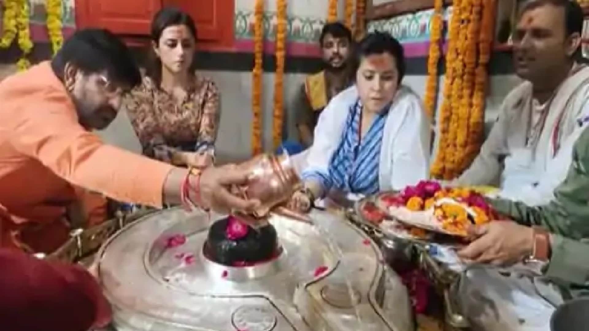 Ekta Kapoor reached Mahakaleshwar temple chanted in the sanctum bhat pujan in Mangalnath