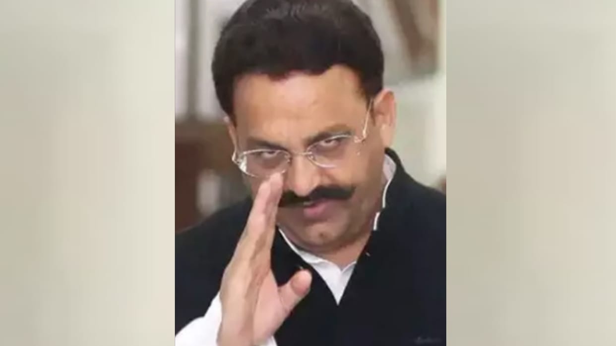 Mukhtar Ansari accused for threatening jailer.