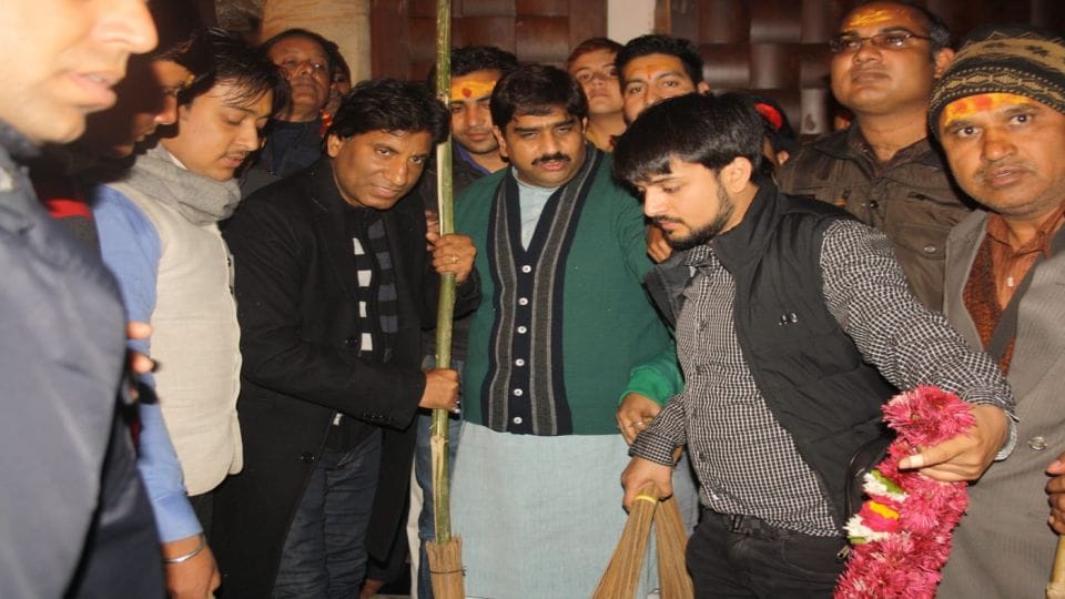 Raju Srivastava gave the message of cleanliness from Banke Bihari temple in Vrindavan