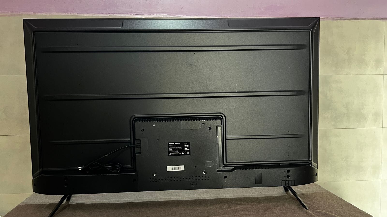 Thomson Phoenix Qled TV