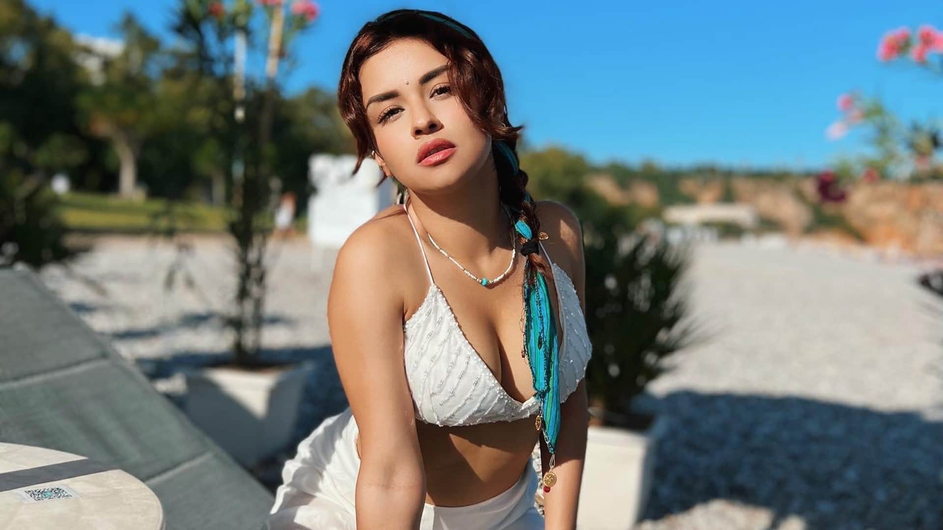 tv Actress and social media Influencer Avneet Kaur latest bold pictures