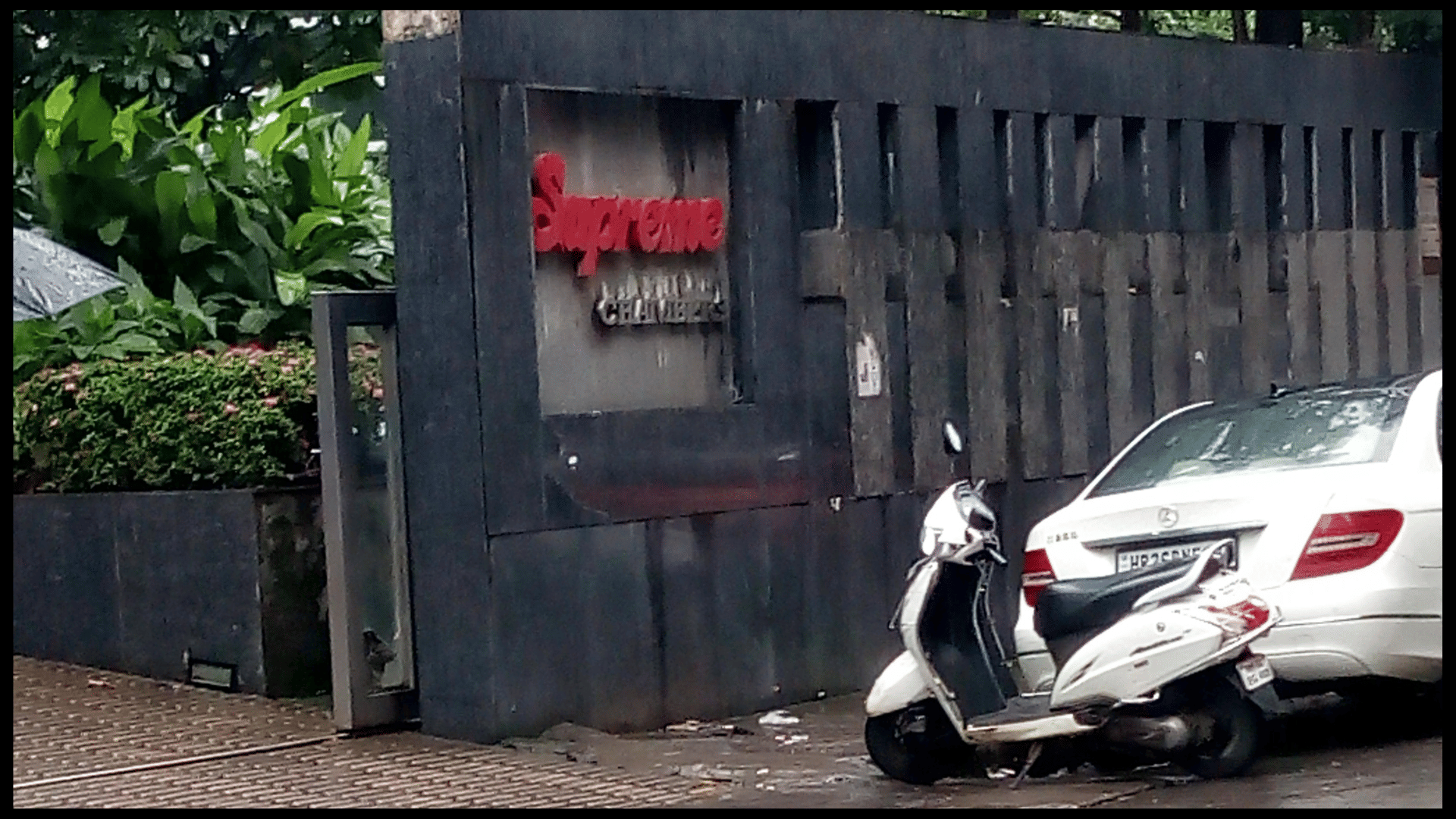Potholes around big bollywood production houses in Mumbai become nightmare for cast crew BMC Maharashtra Govt