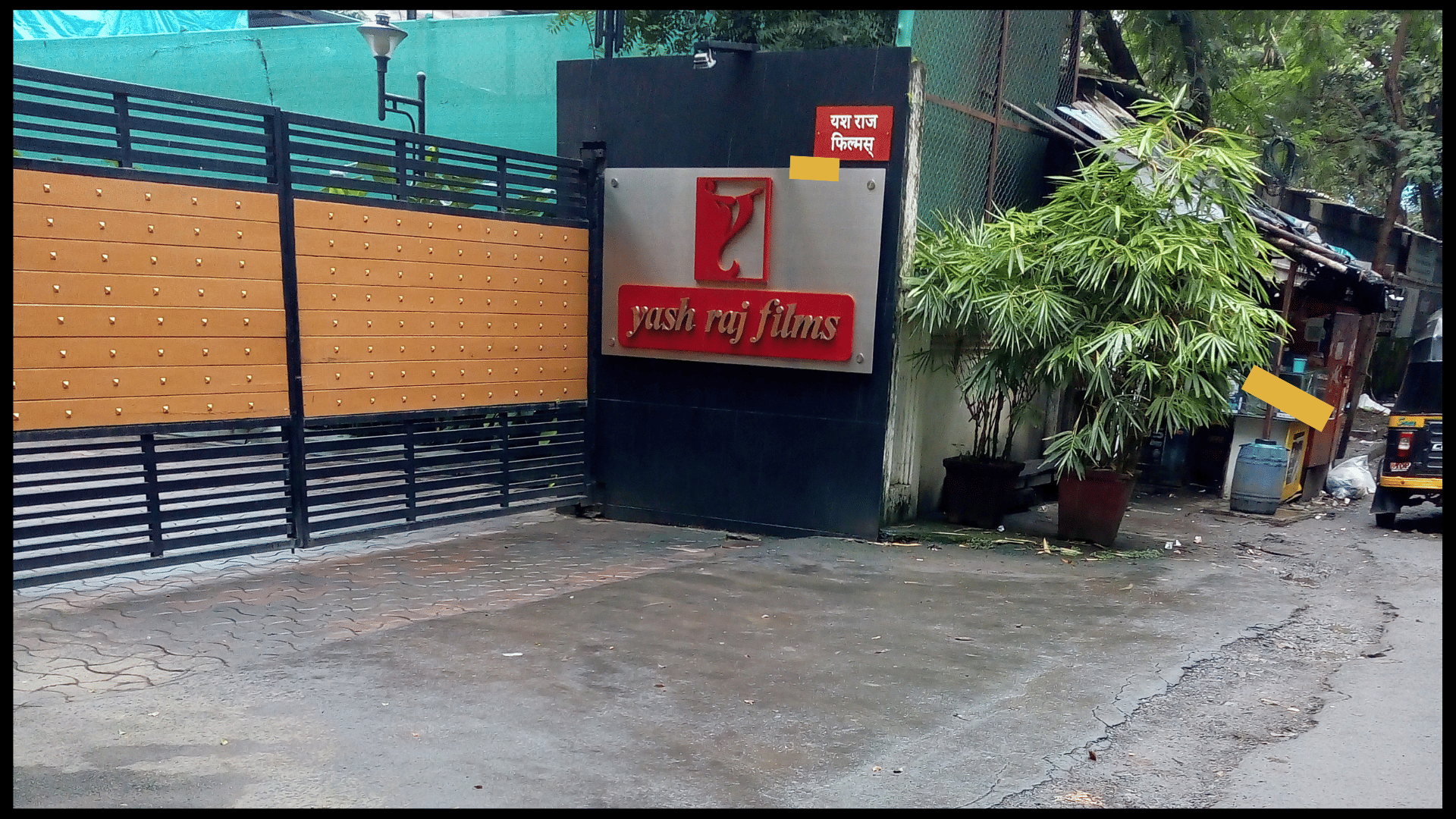Potholes around big bollywood production houses in Mumbai become nightmare for cast crew BMC Maharashtra Govt