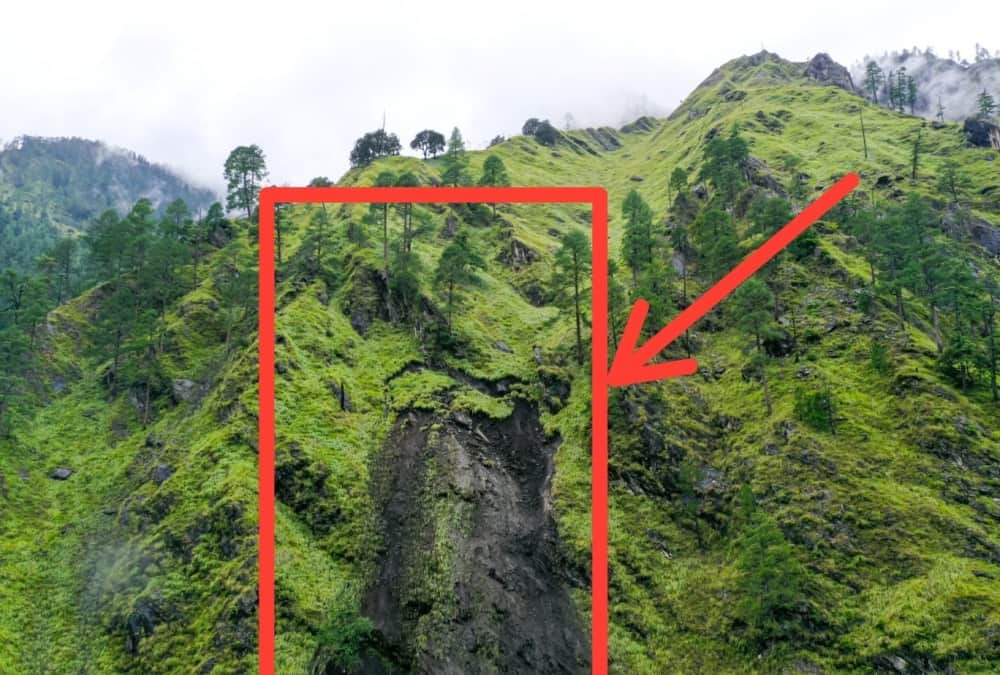 Uttarakhand Weather: Gangotri highway closed due to landslide three thousand Pilgrims stuck