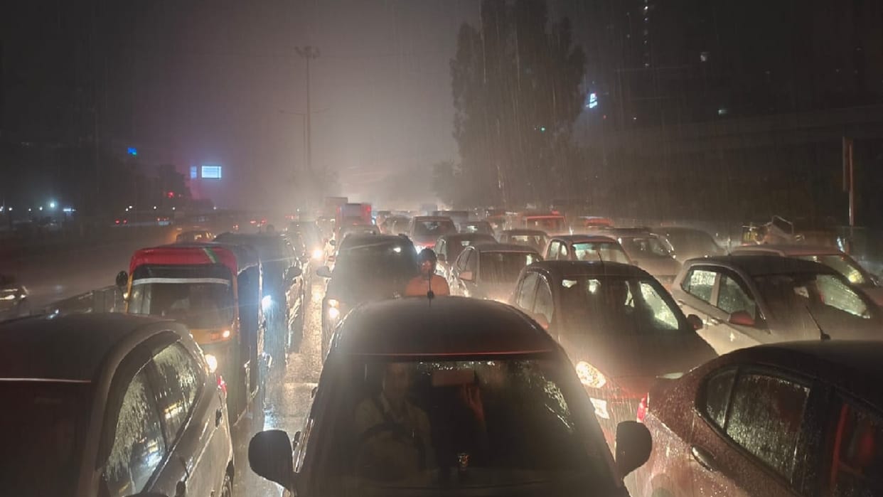 Delhi NCR Rain people got relief from humid heat due to rain know how weather will be tomorrow
