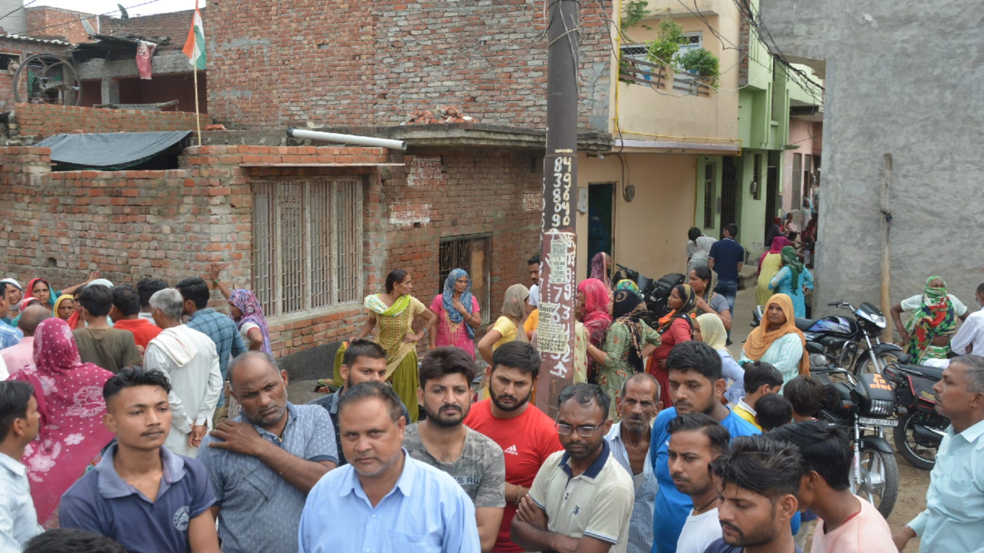 Muzaffarnagar Pooja suicide case: ruckus against Police and cremated after 19 hours