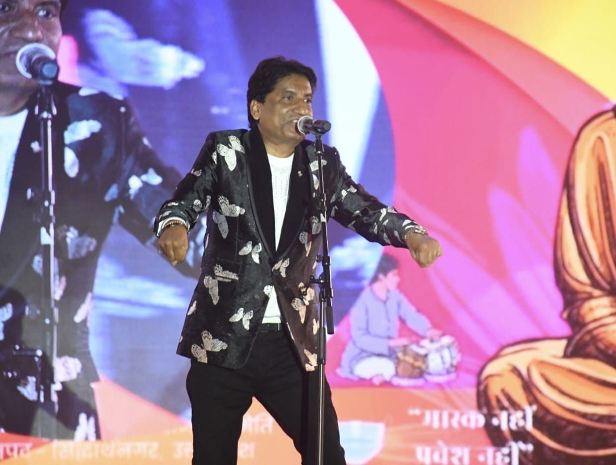 raju srivastav had come in kapilvastu mahotsav in siddharthnagar