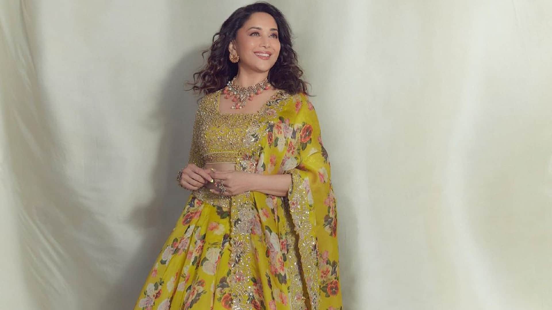 navratri 2022 fashion trendy garba lehenga choli ideas from actress looks