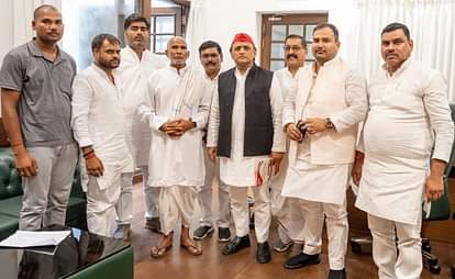 meeting,gonda,help,SP,lineman,akhiles yadav