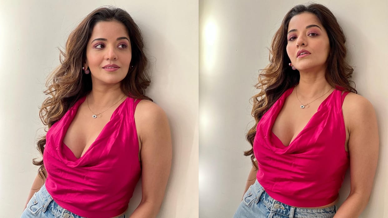 bhojpuri actress monalisa bold look in deep neck pink top see pics