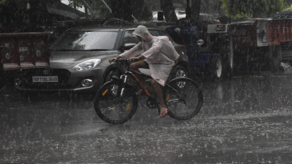Meerut: Weather has been kind in West UP, heavy rain alert issued