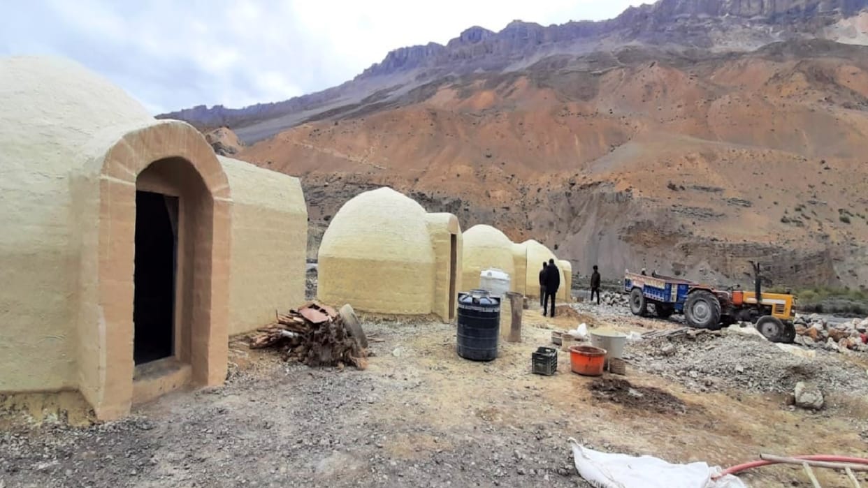 Mud house will give warmth even in minus degree temperature, new experience for tourists