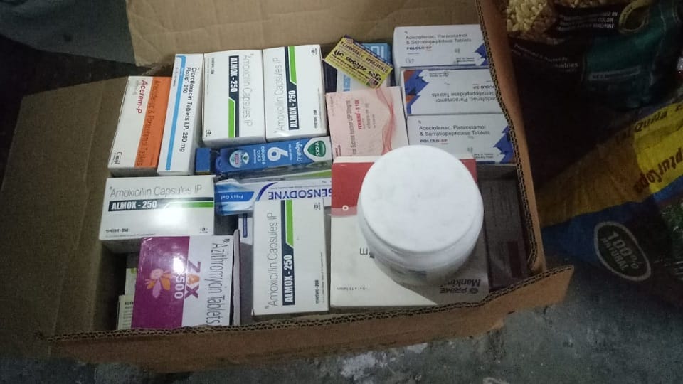 Medicines worth five lakhs were caught at an unlicensed medical store in Mundhapande Moradabad
