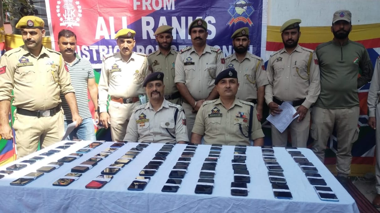 Poonch police cyber Cell recovered 50 smart phones worth 08 lakh rupees