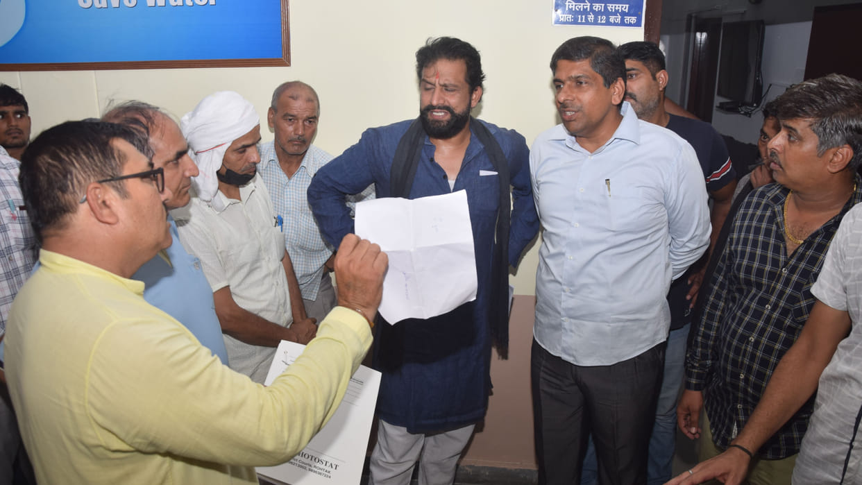 Work of the public is getting affected in the dispute of irrigation department in Rohtak