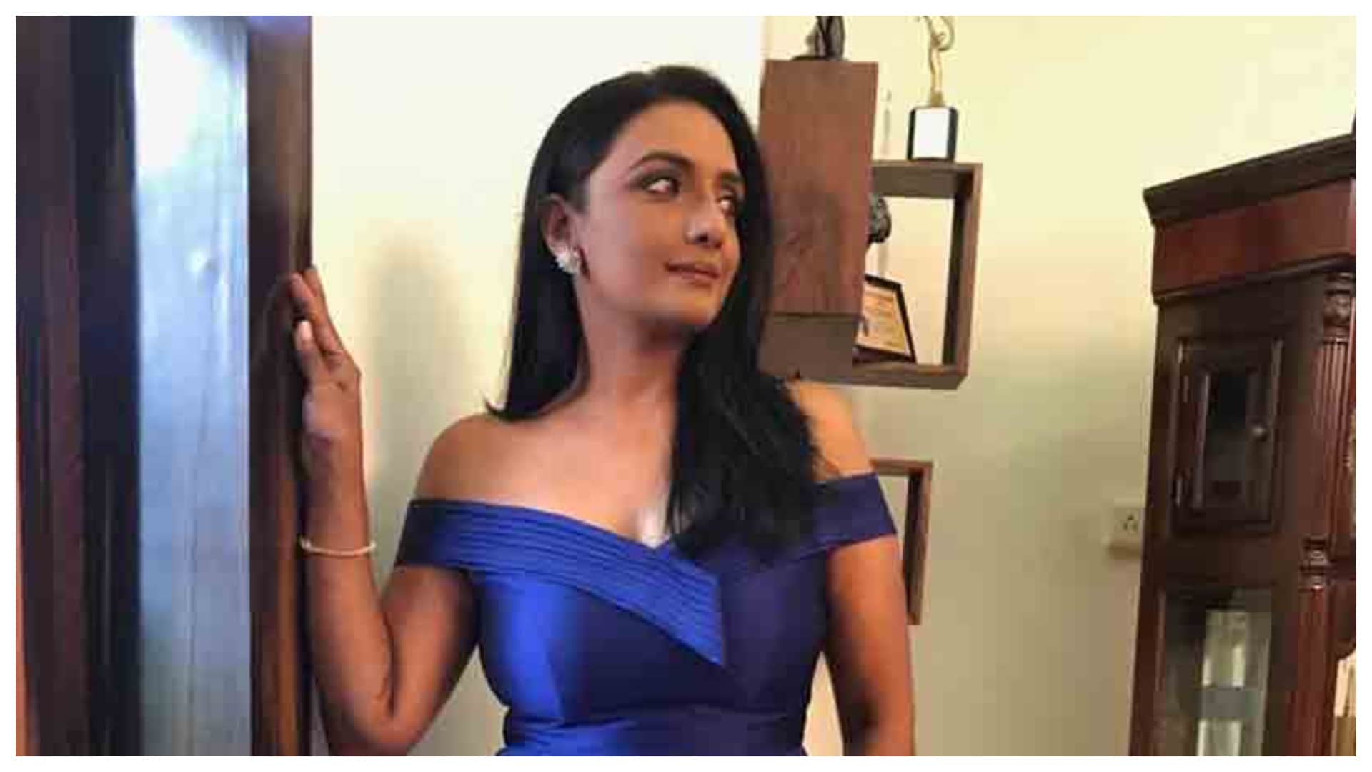 Shantipriya Birthday: know about Akshay Kumar Saugandh movie actress life career marriage and love story