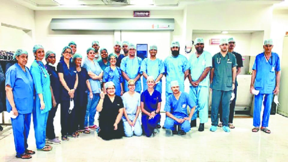 Delhi News :Robotic kidney transplant done in government hospital for the first time in the country