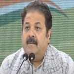 कांग्रेस के  प्रदेश प्रभारी राजीव शुक्ला।