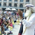 काशी विश्वनाथ धाम में आध्यात्मिक गुरु सद्गुरु जग्गी वासुदेव