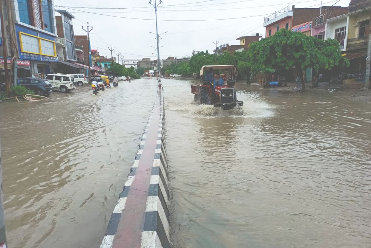 heavy rain in mainpuri