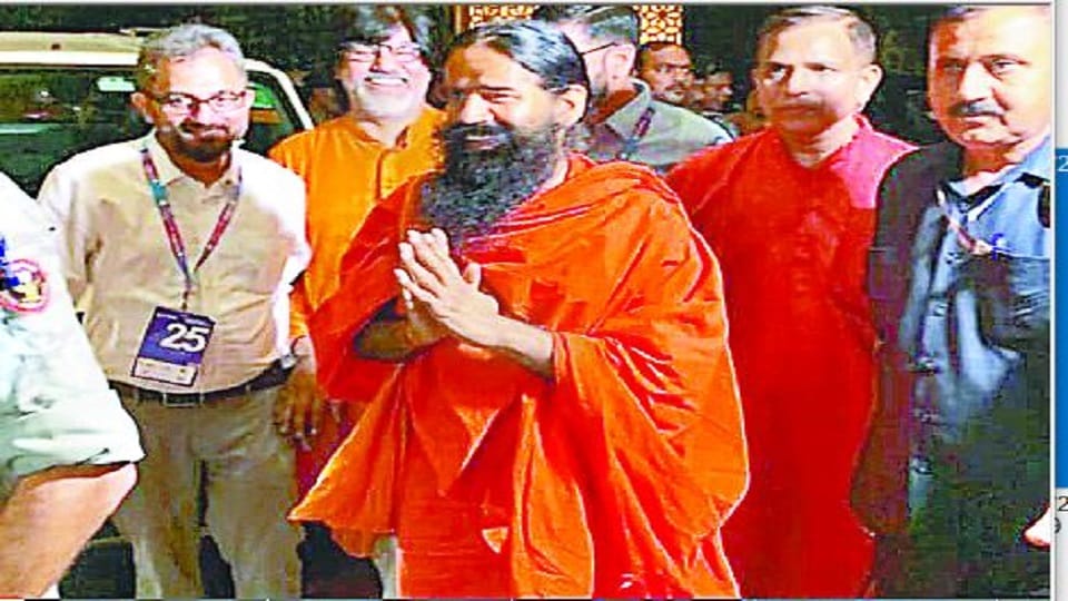Globoyal India 2022 Baba Ramdev said  fear of recession India market will not affect