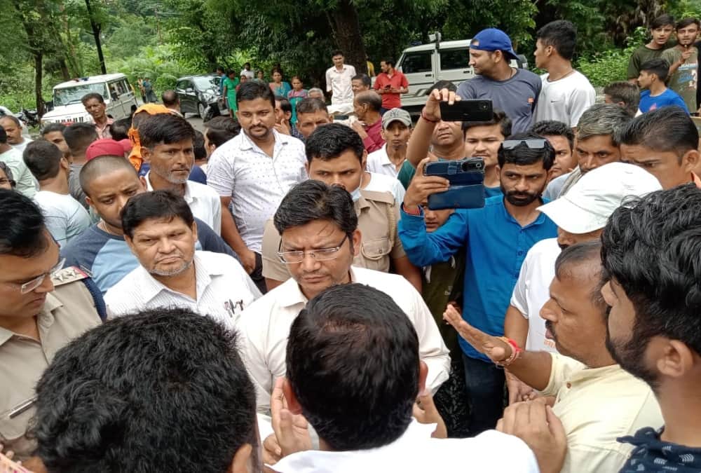 Ankita Murder Case Even before seven-eight years girl disappeared from Resort Uttarakhand news in hindi