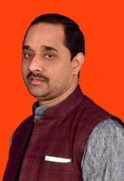 भूमाफिया भाजपा नेता राहुल वार्ष्णेय। संवाद