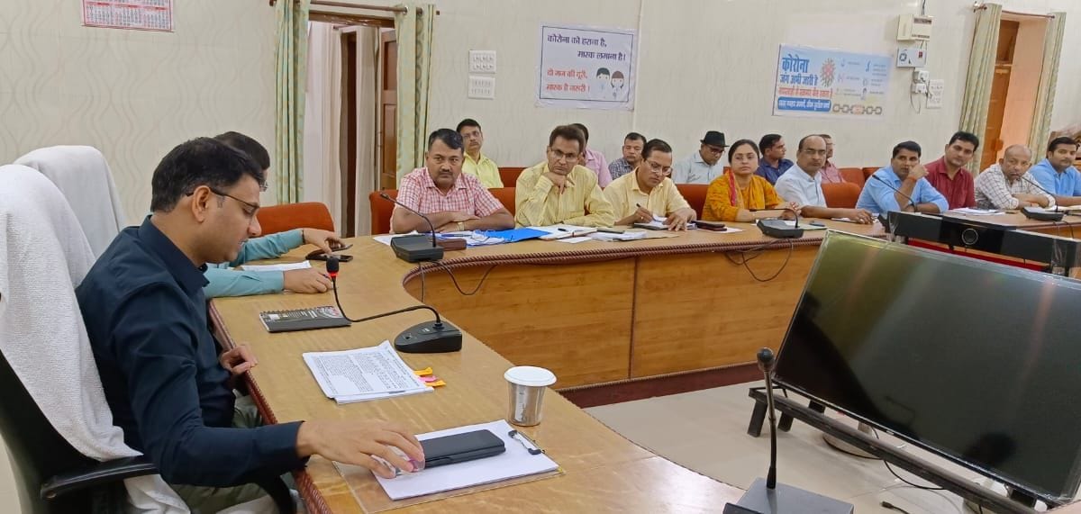 DM,meeting,warning,aganbadi,cdpo