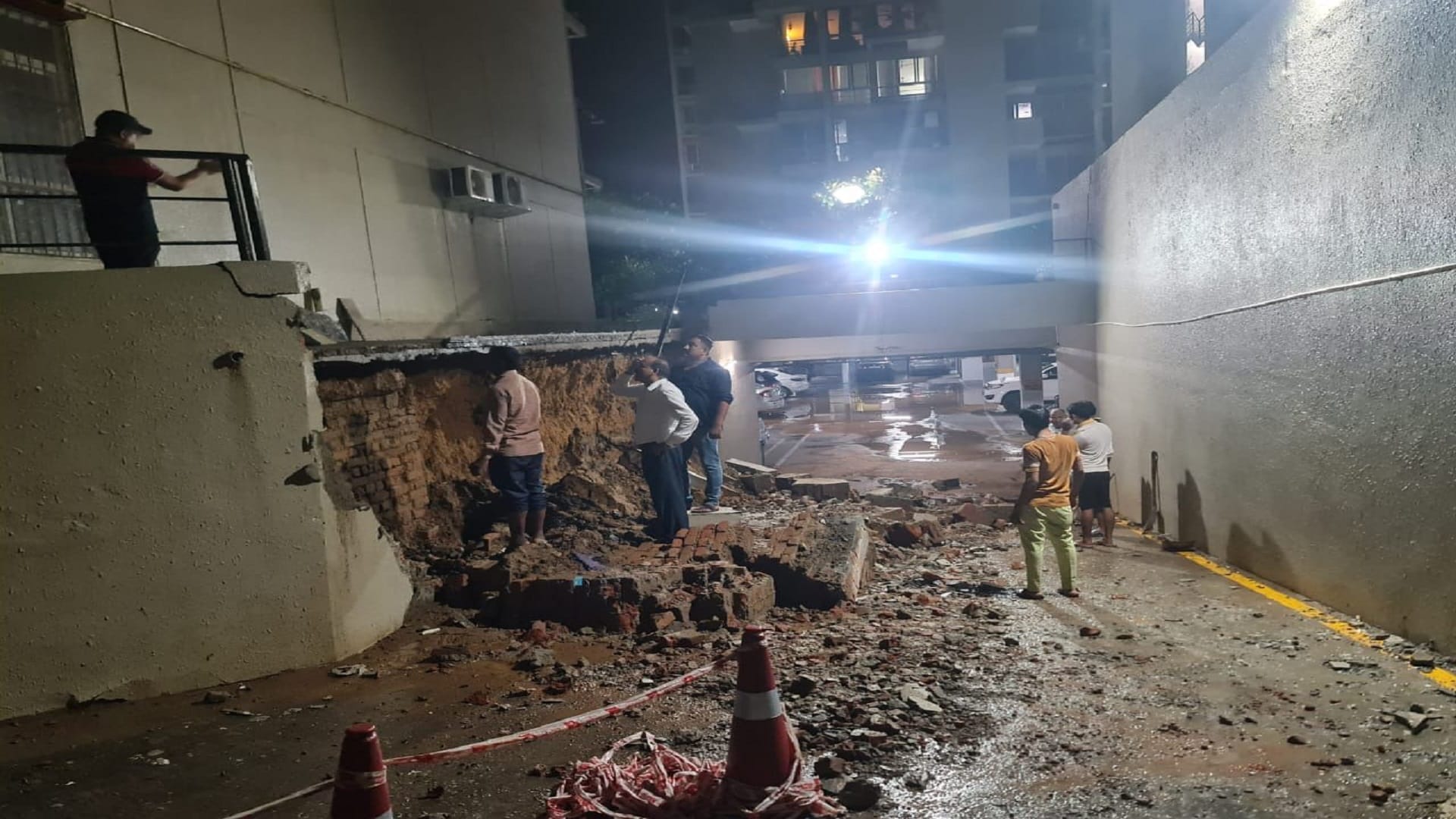 Water logging on roads due to rain in Delhi-NCR