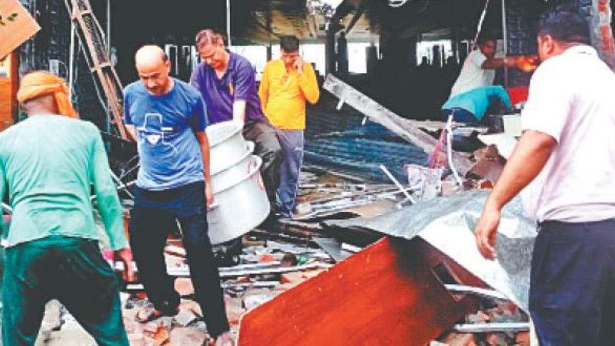 Front of a luxurious hotel in Tarawadi was destroyed by a bulldozer