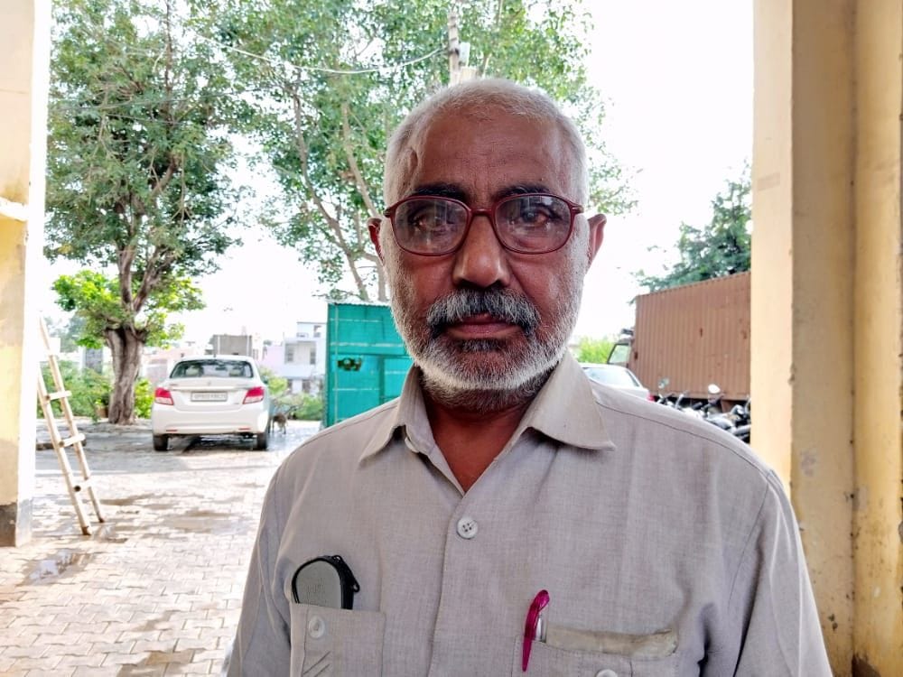 Hathras: 75 thousand rupees crossed from ARP accounts