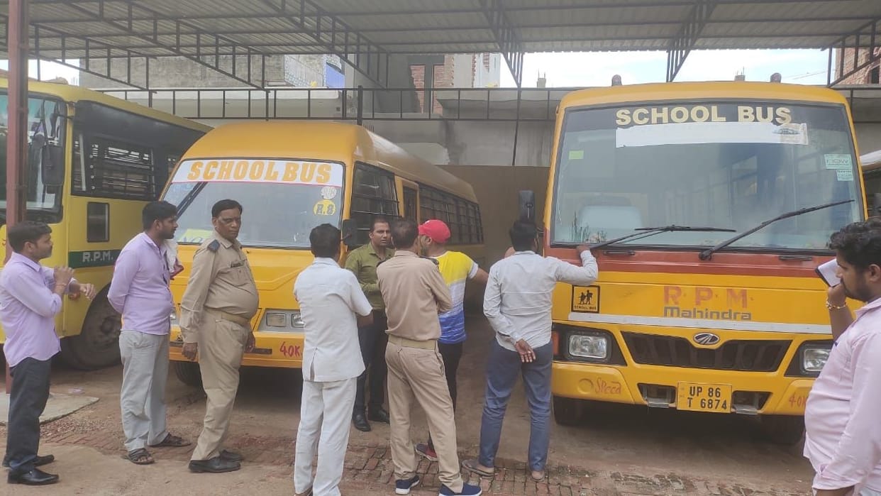 Hathras: The names of the drivers and operators will be written on the window of school buses