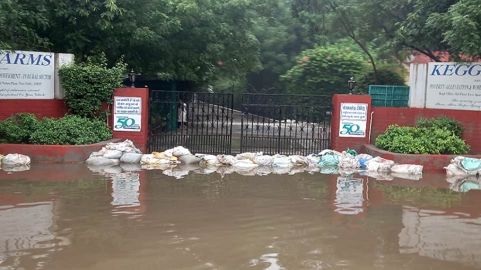 Delhi NCR weather forecast rain today latest news in hindi