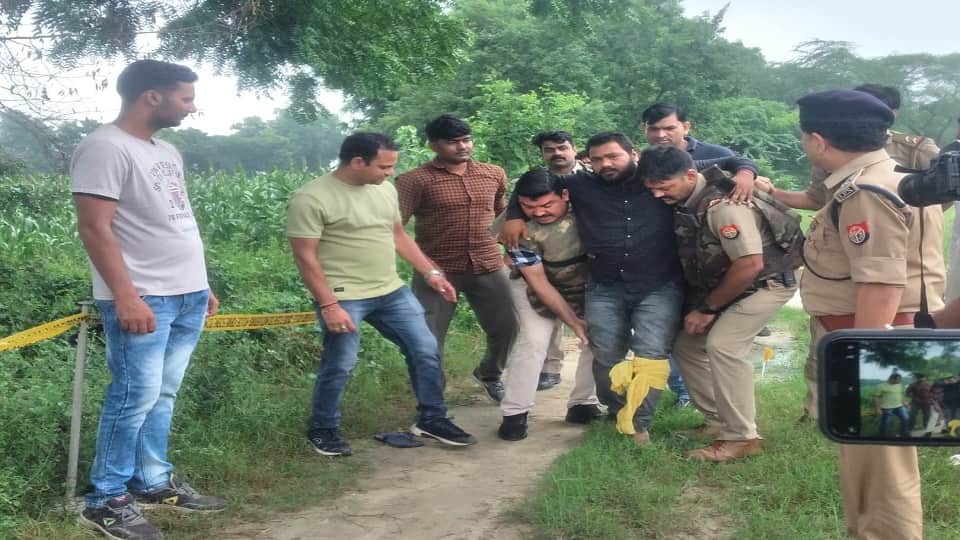 Mainpuri Police Arrested Miscreants In Encounter near kareemganj