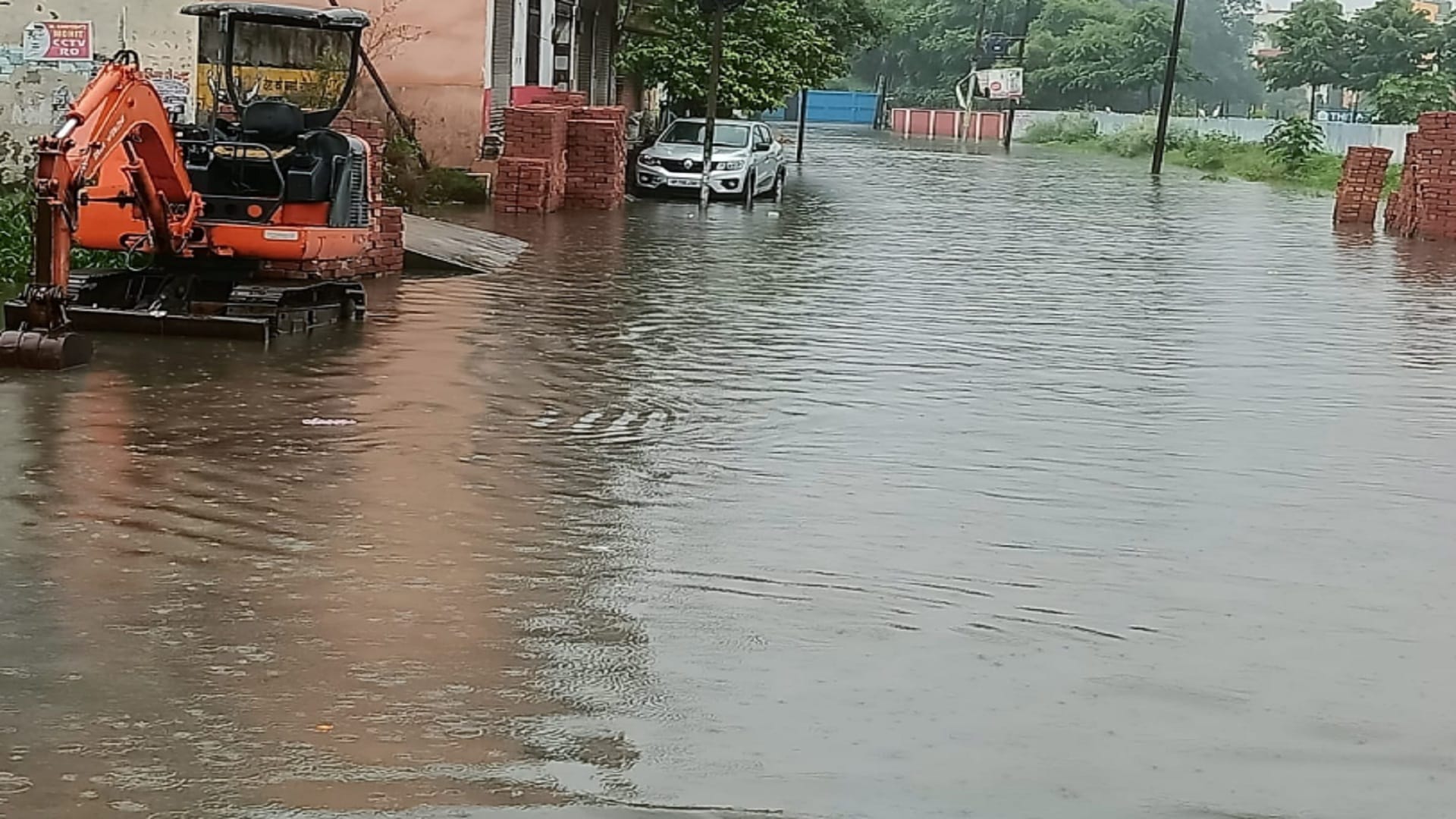 It is raining continue in western UP and stooped Agniveer recruitment in Muzaffarnagar see photos