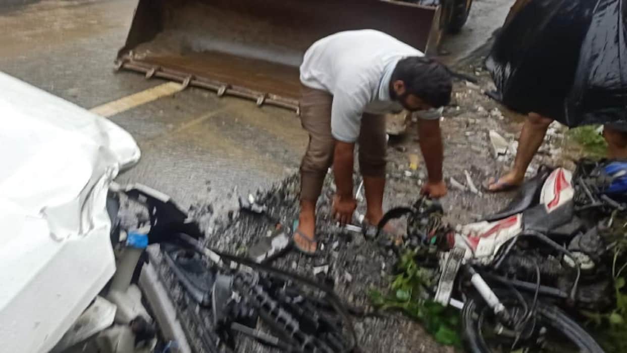 Vehicle collided on Doon Highway, two including soldier died