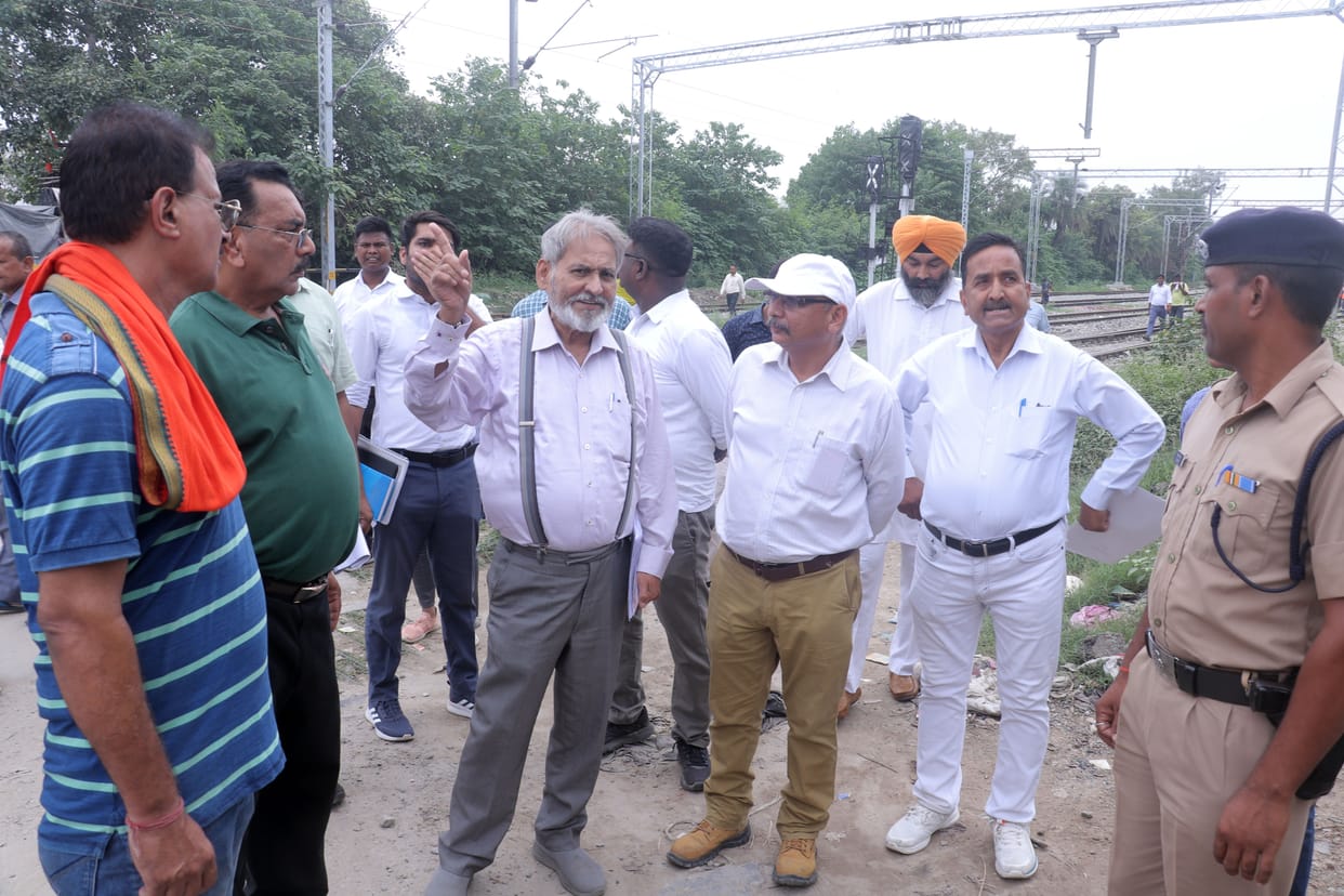 DRM Ashutosh Pant in Kashipur