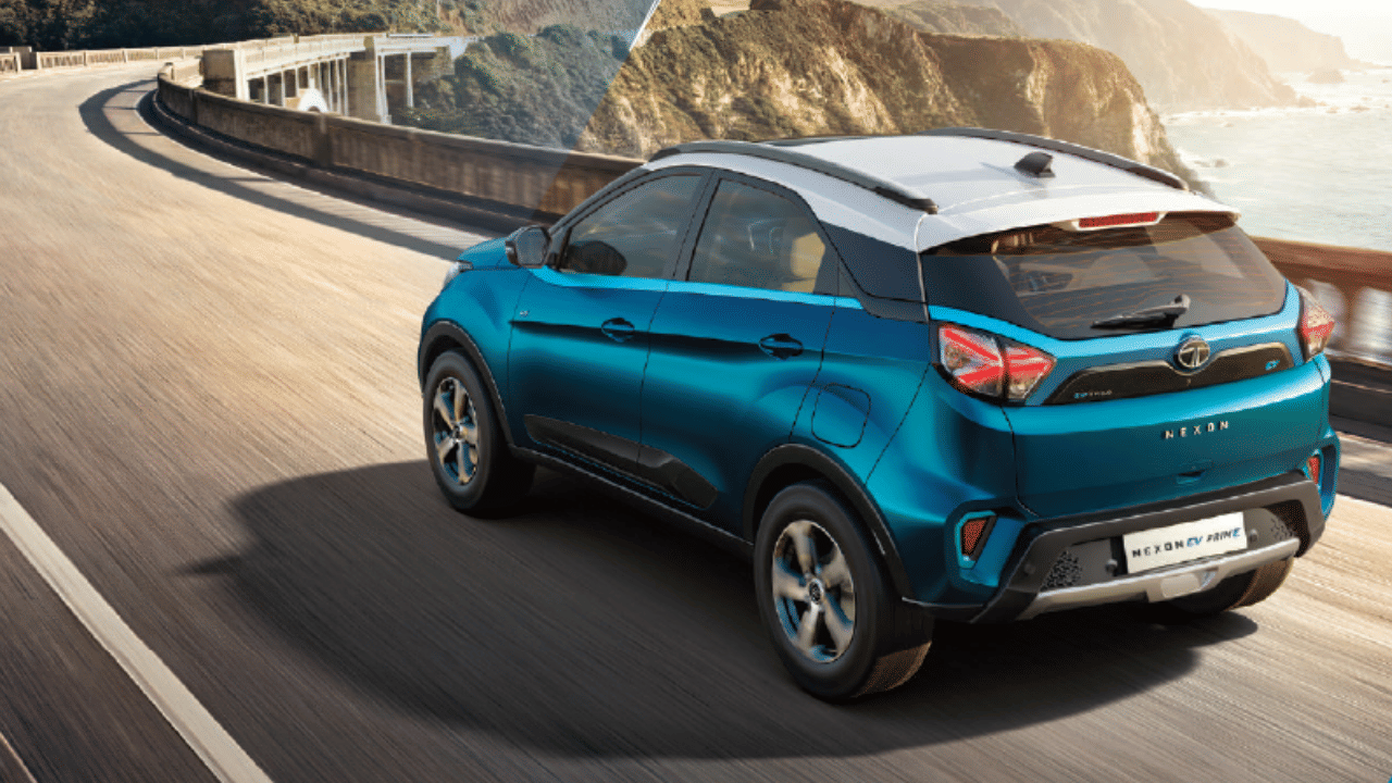 Tata Motors pokes fun at Mahindra on Twitter Tata Nexon EV sales News in Hindi