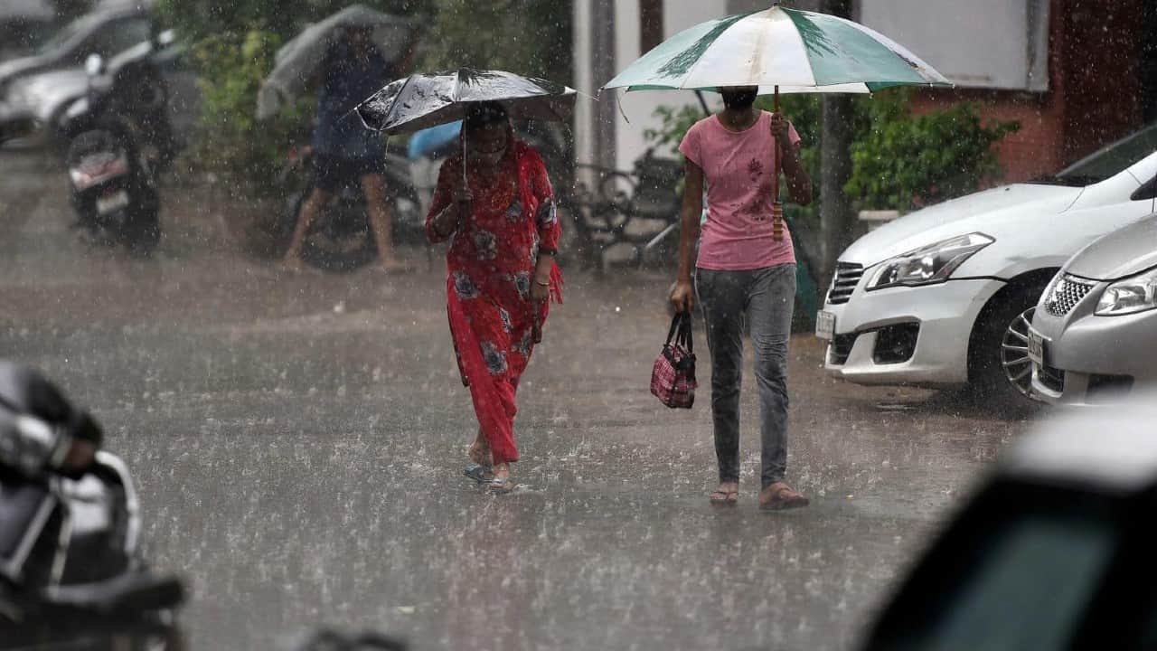 Delhi NCR weather forecast rain today latest news in hindi