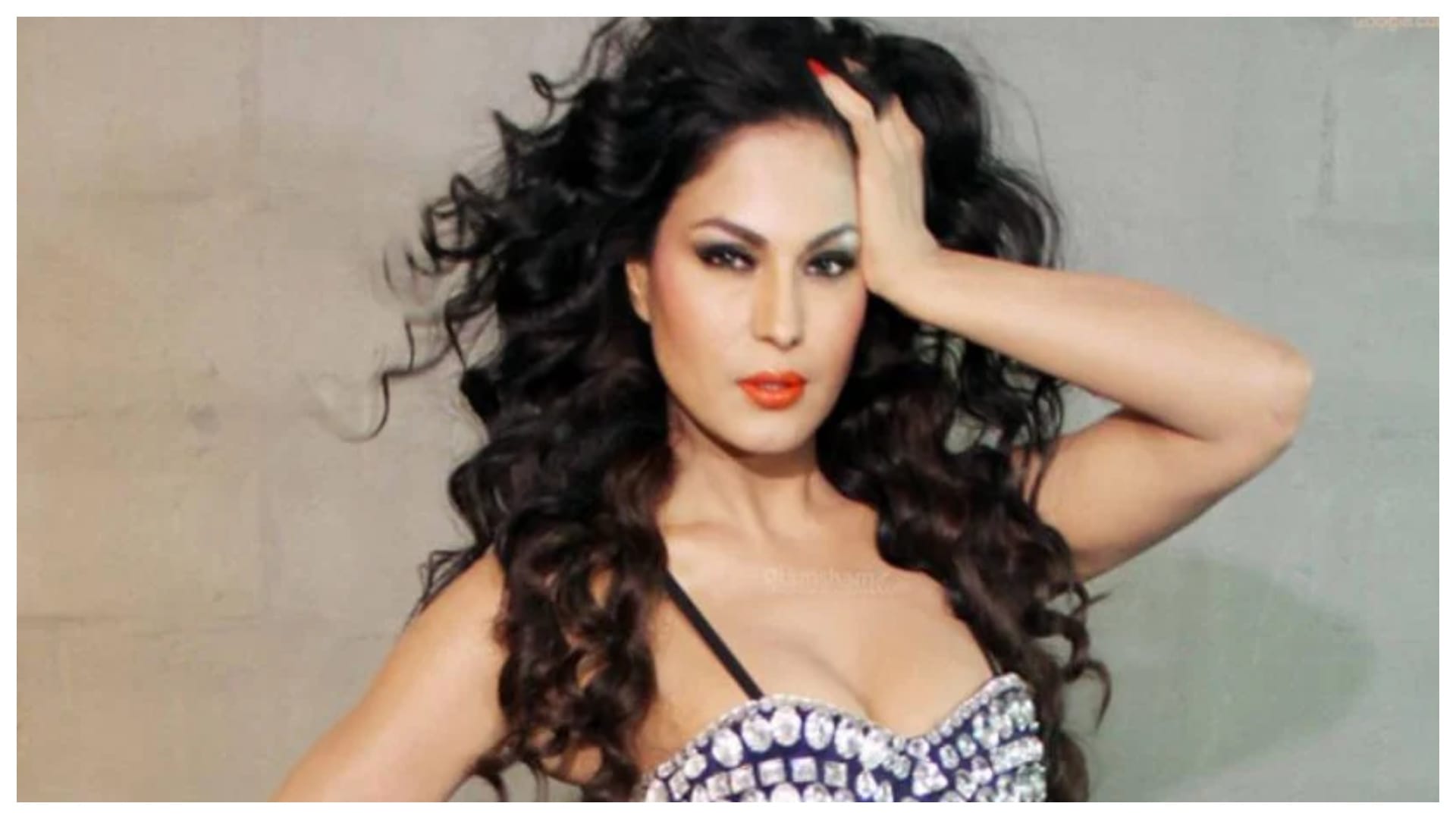 Pakistani Actors Who Found Themselves Amid Controversies Fawad Khan Mahira Khan Saba Qamar Veena Malik
